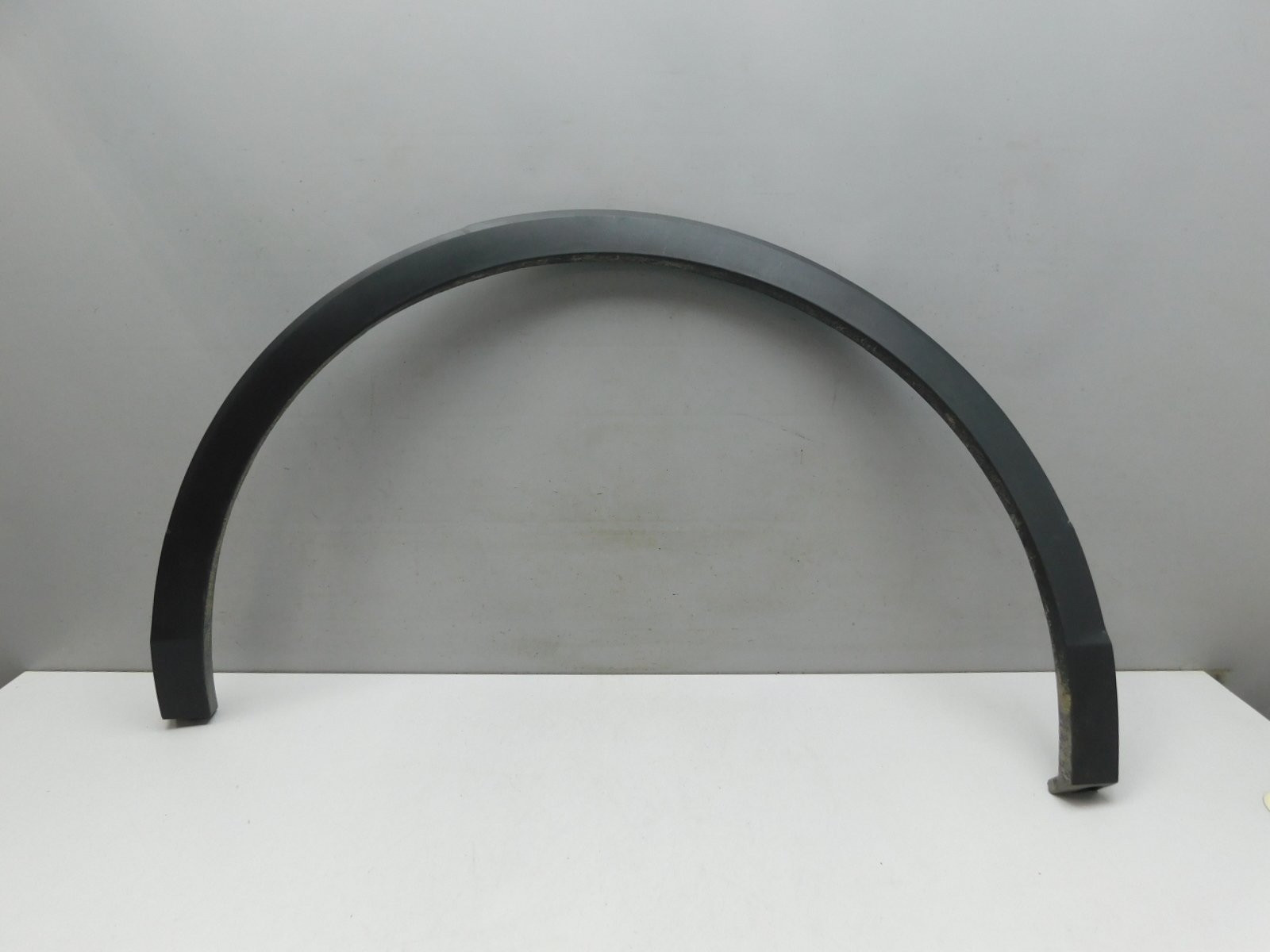 Накладка крыла заднего  левого Volkswagen Tiguan 2017>