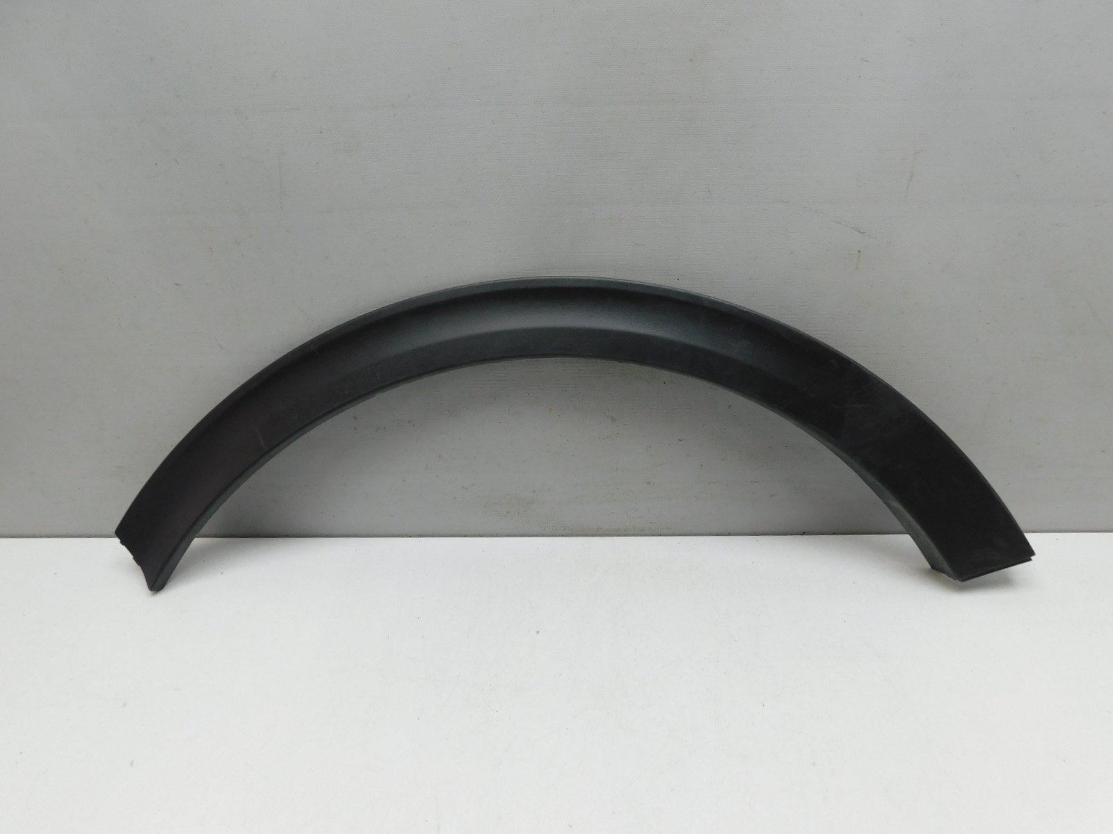 Накладка крыла заднего  правого Kia Sportage 2015>