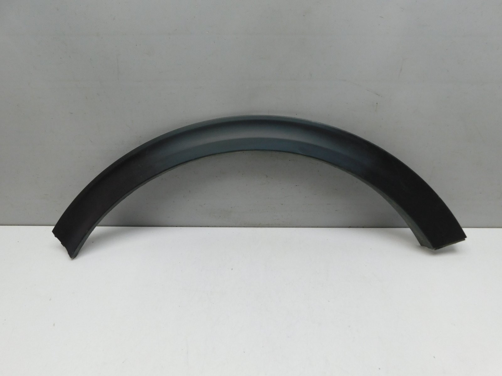 Накладка крыла заднего  правого Kia Sportage 2015>