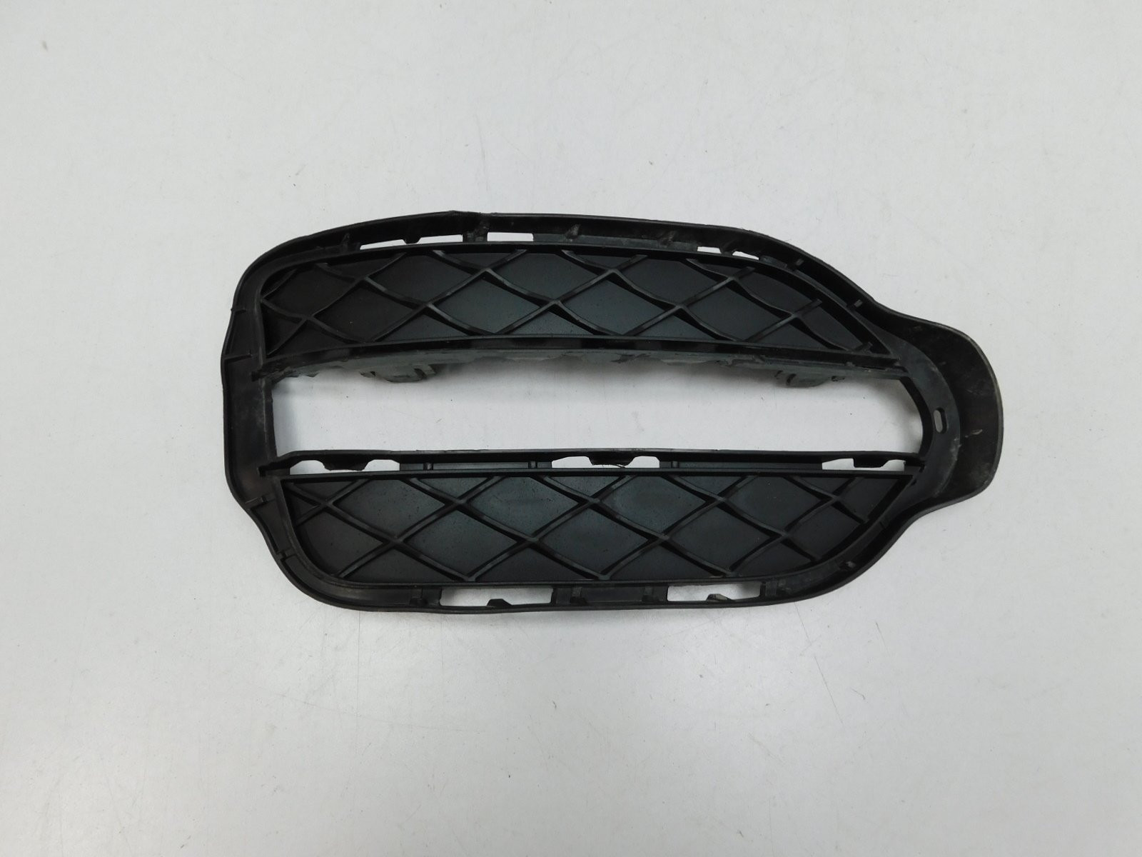 Решетка в бампер правая Mercedes-Benz GLK-Klasse X204 2008>