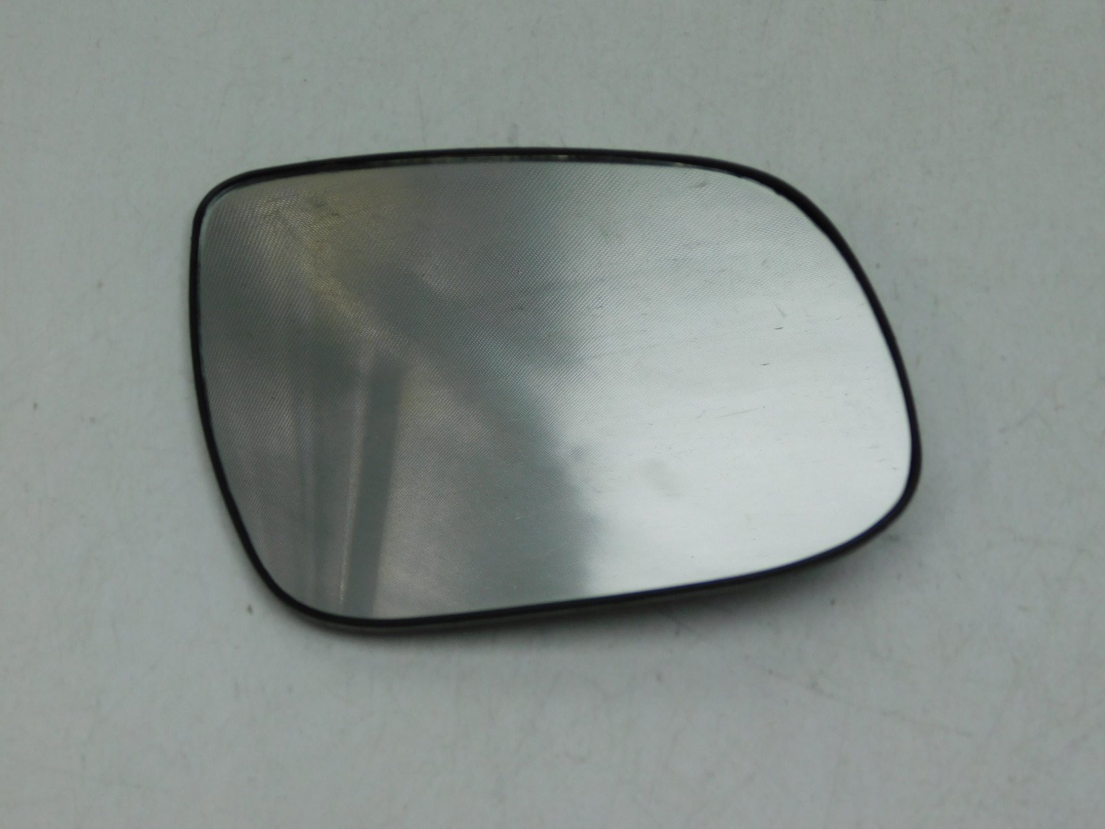 Стекло зеркала правого Kia Cerato 2009-2013