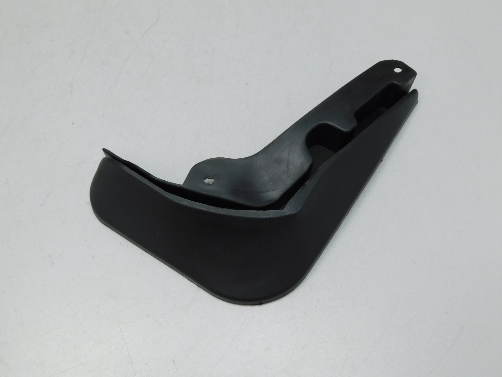 Брызговик передний правый Ford Focus III 2011>