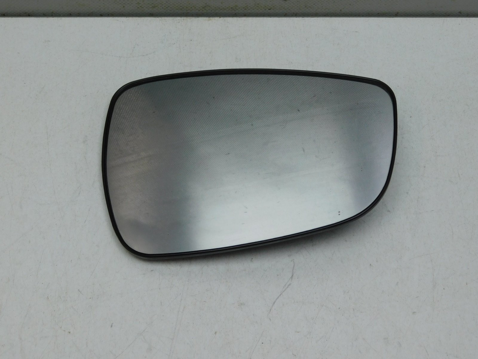 Стекло зеркала правого Hyundai i30 2012>