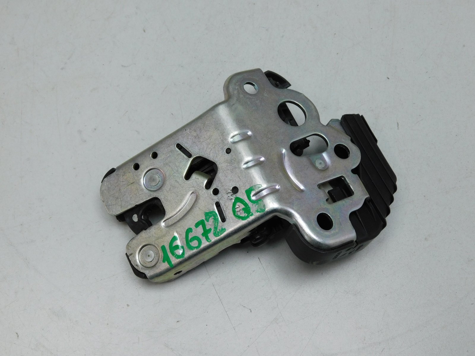 Замок багажника Audi Q5 2008-2017