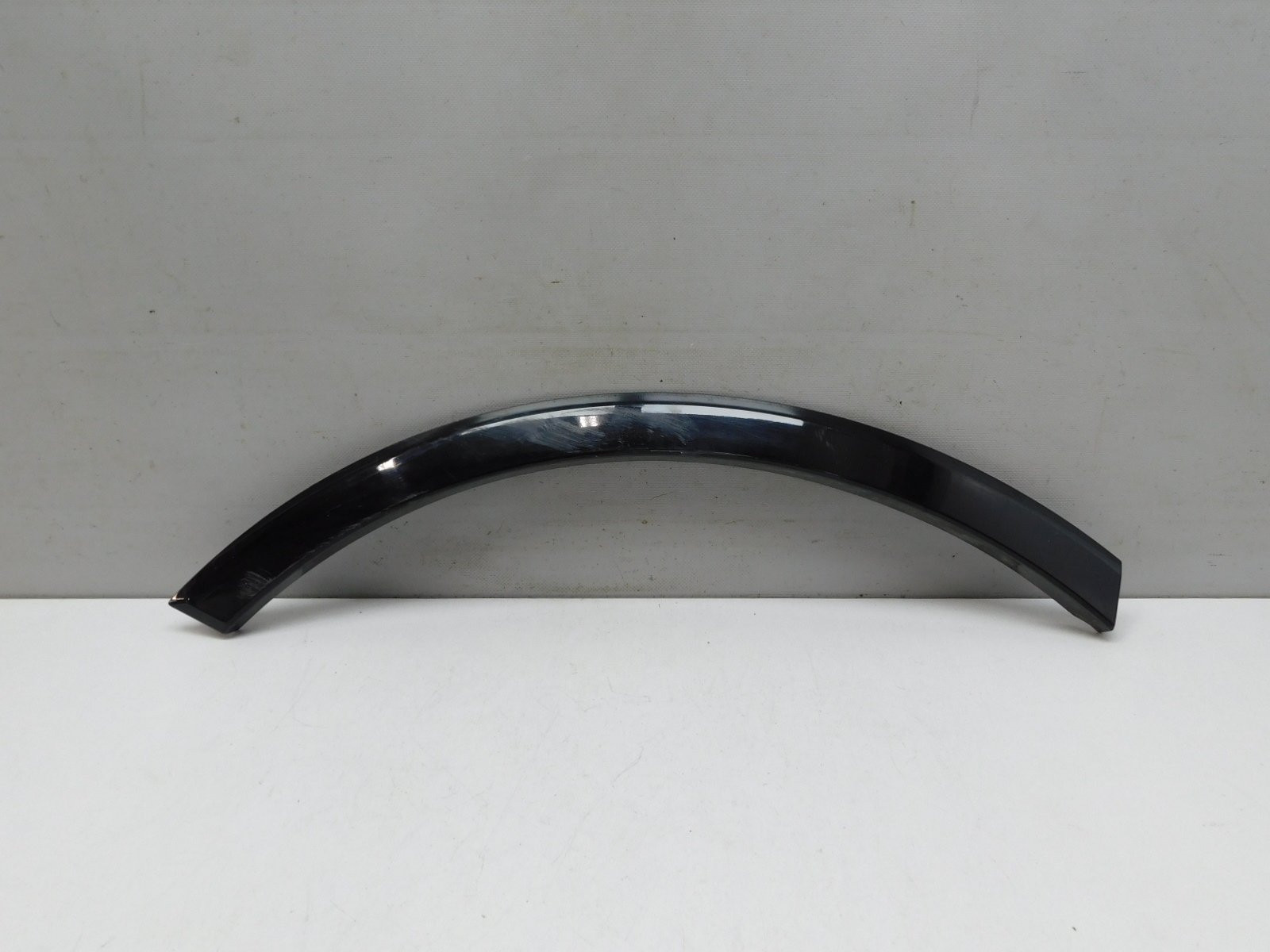 Накладка крыла заднего  правого Audi Q7 [4M] 2015>