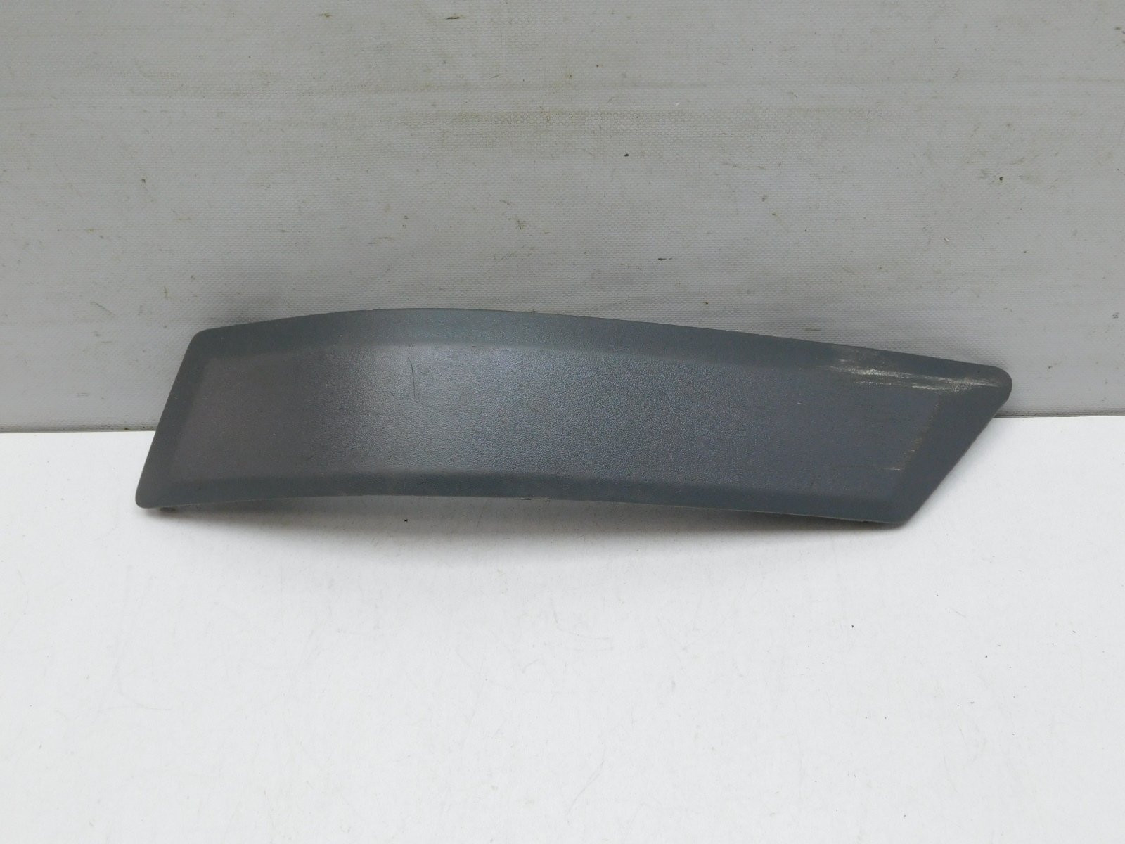 Накладка заднего бампера правая Ford Fusion 2002>