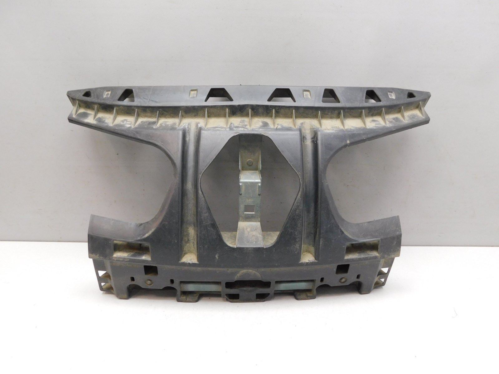 Усилитель переднего бампера Renault Megane II 2002-2009