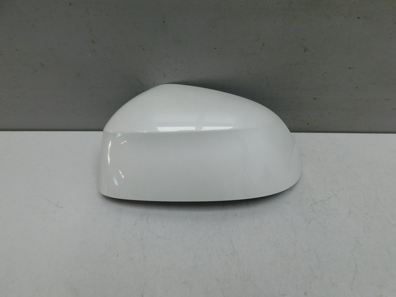 Накладка зеркала левого BMW X5 F15 2013-2018