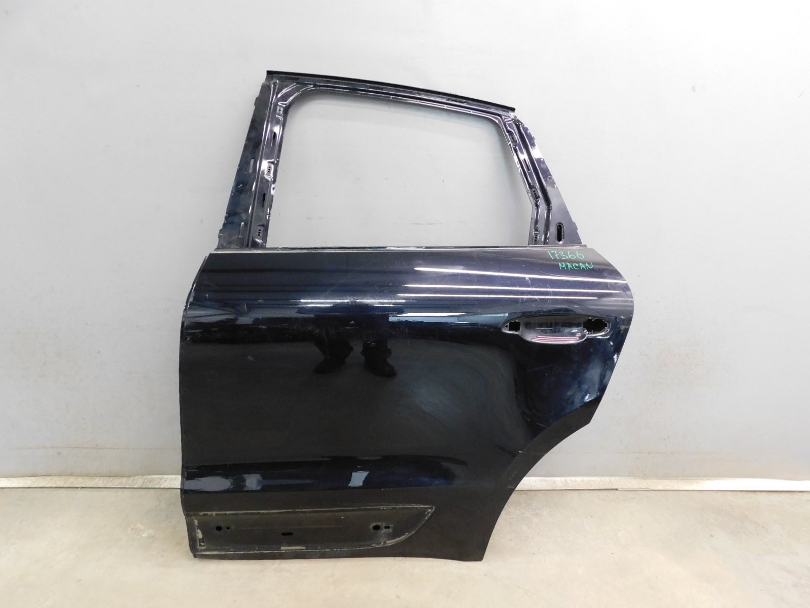 Дверь задняя левая Porsche Macan 2014>