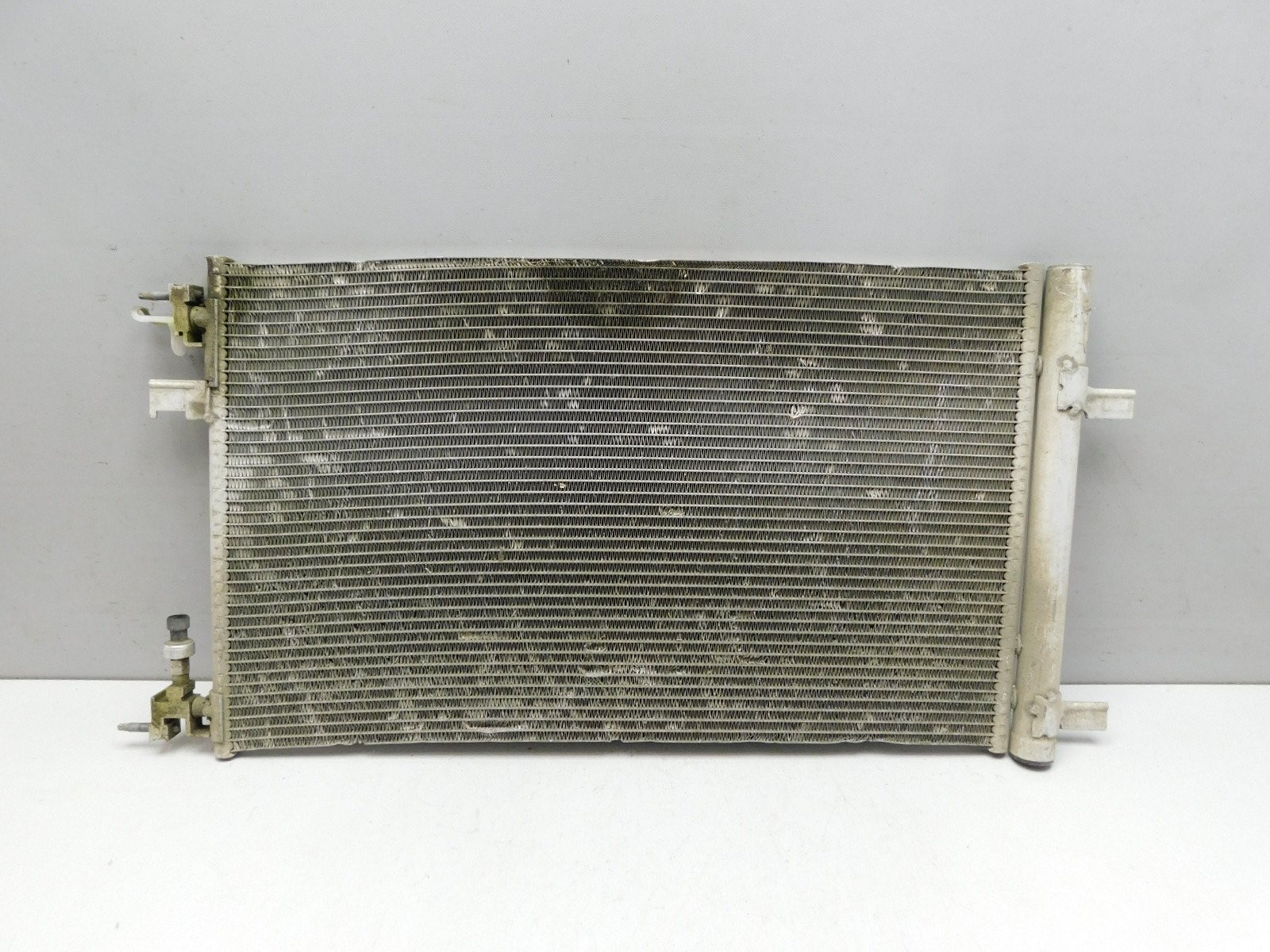 Радиатор кондиционера Chevrolet Cruze 2009>