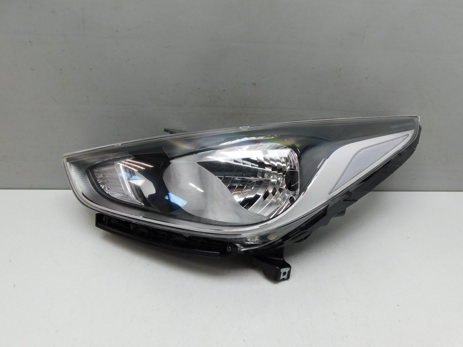 Фара левая Hyundai Solaris 2017>