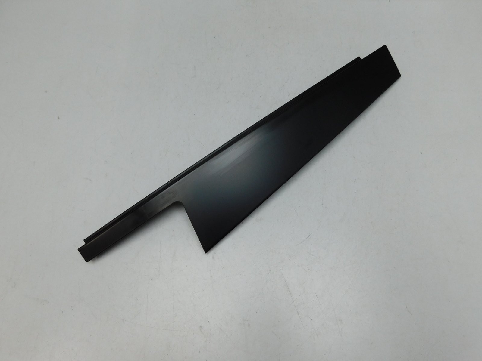 Накладка двери задней правой BMW 5-серия G30 2016>