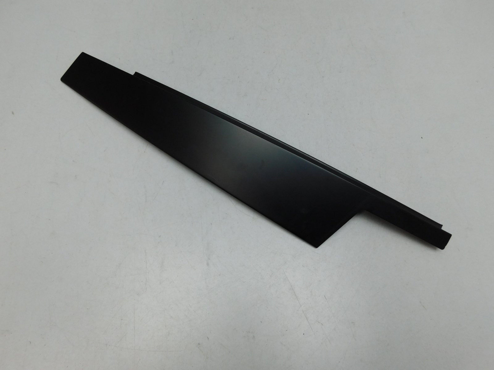 Накладка двери передней правой BMW 5-серия G30 2016>