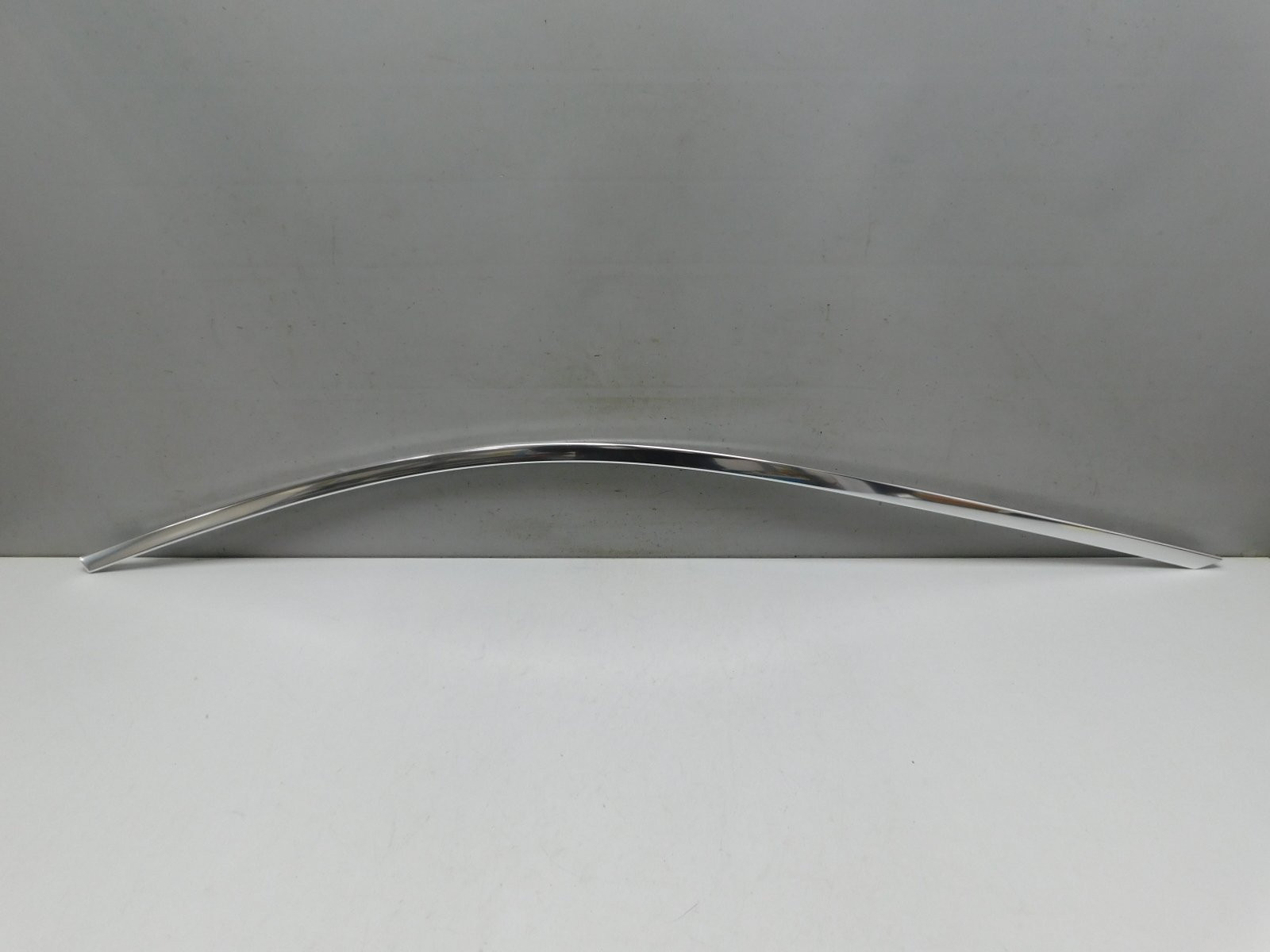 Накладка двери передней правой BMW 5-серия G30 2016>