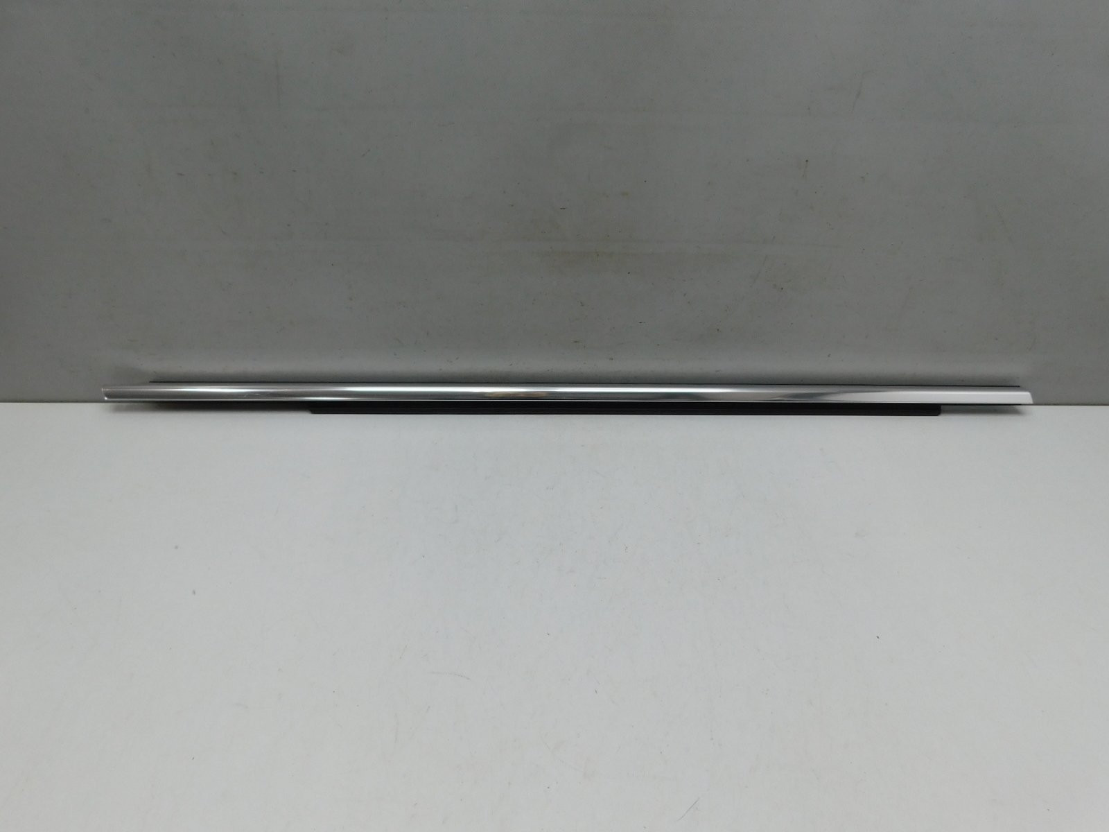 Накладка двери задней правой BMW 5-серия G30 2016>