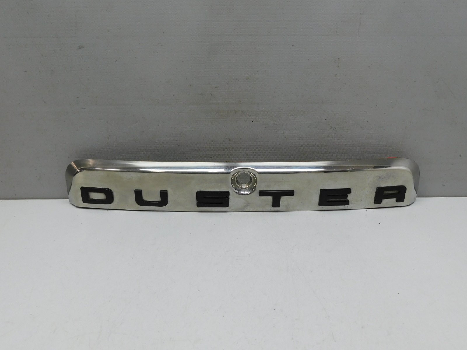 Накладка двери багажника Renault Duster 2011>