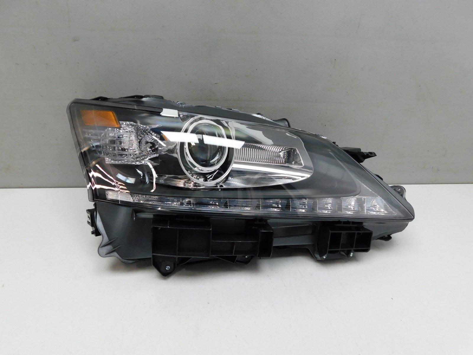 Фара правая Lexus GS 2012>