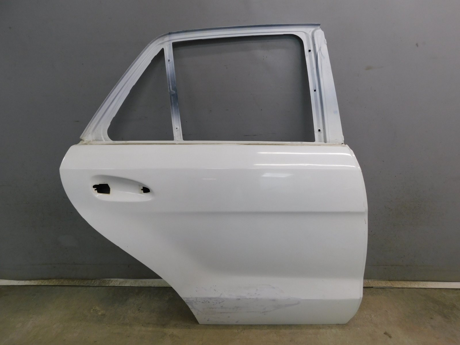 Дверь задняя правая Mercedes-Benz M-Klasse (ML/GLE) W166 2011>