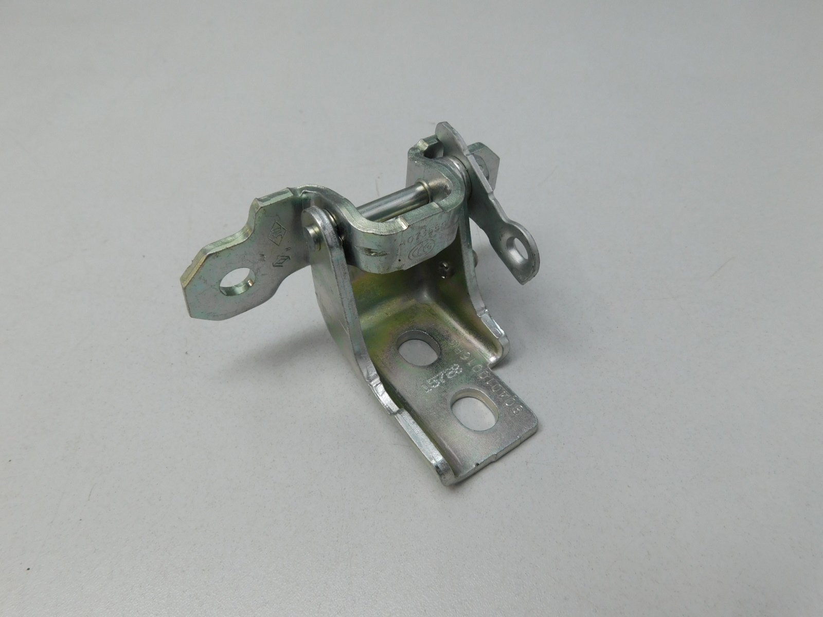 Петля двери задней левой Renault Fluence 2010>