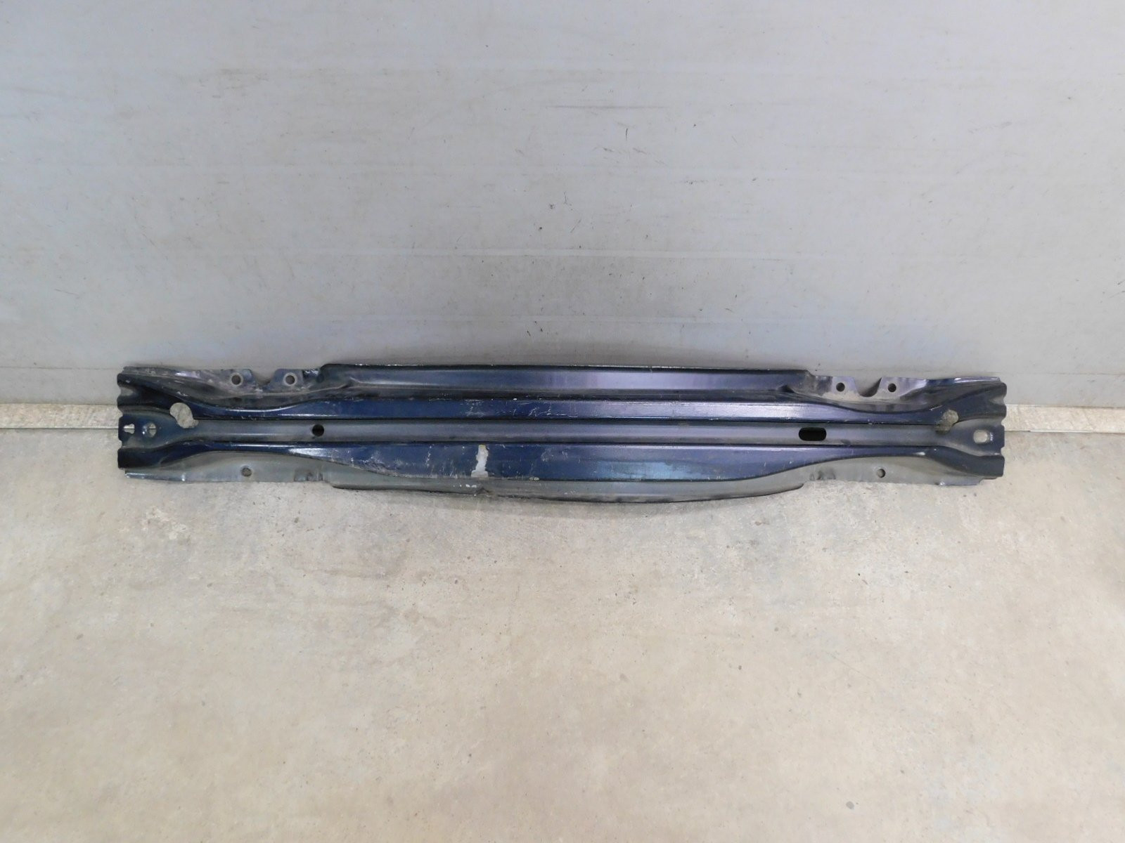 Усилитель заднего бампера Volvo XC70 Cross Country 2007-2016