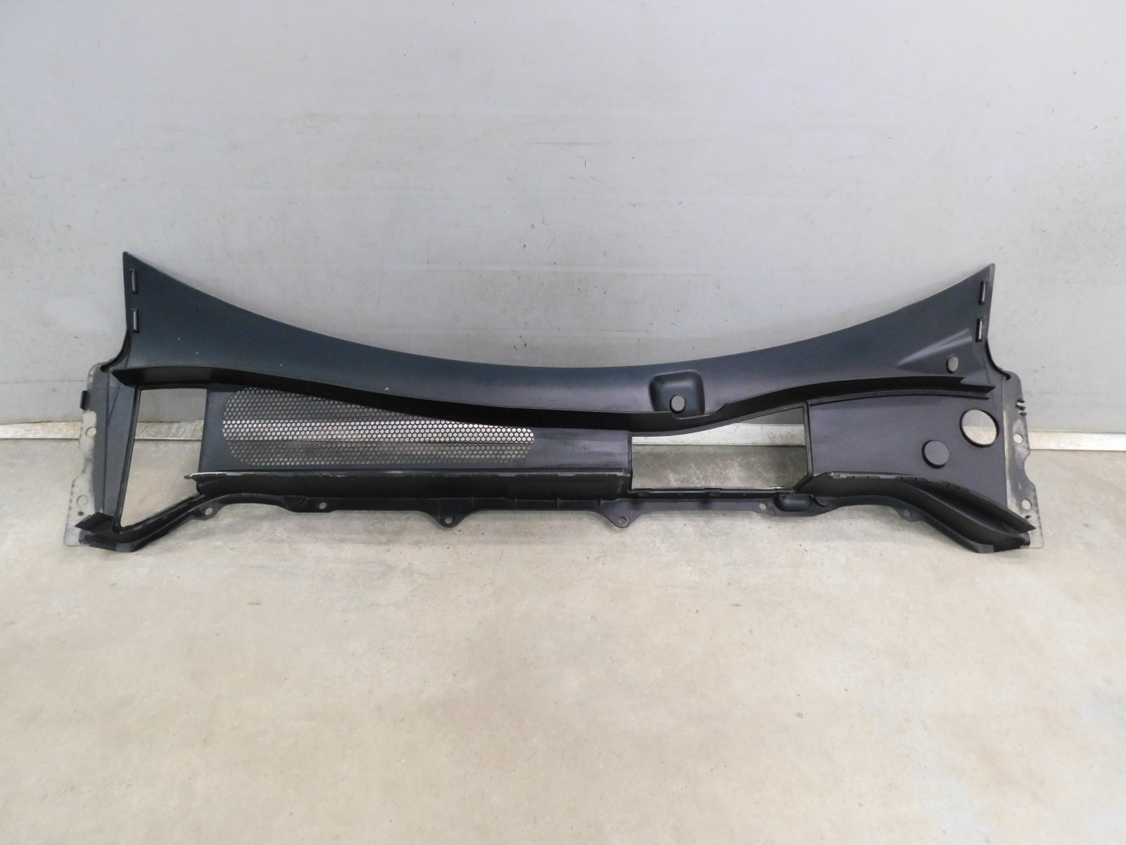 Решетка стеклооч. (планка под ло Volvo XC90 2015>