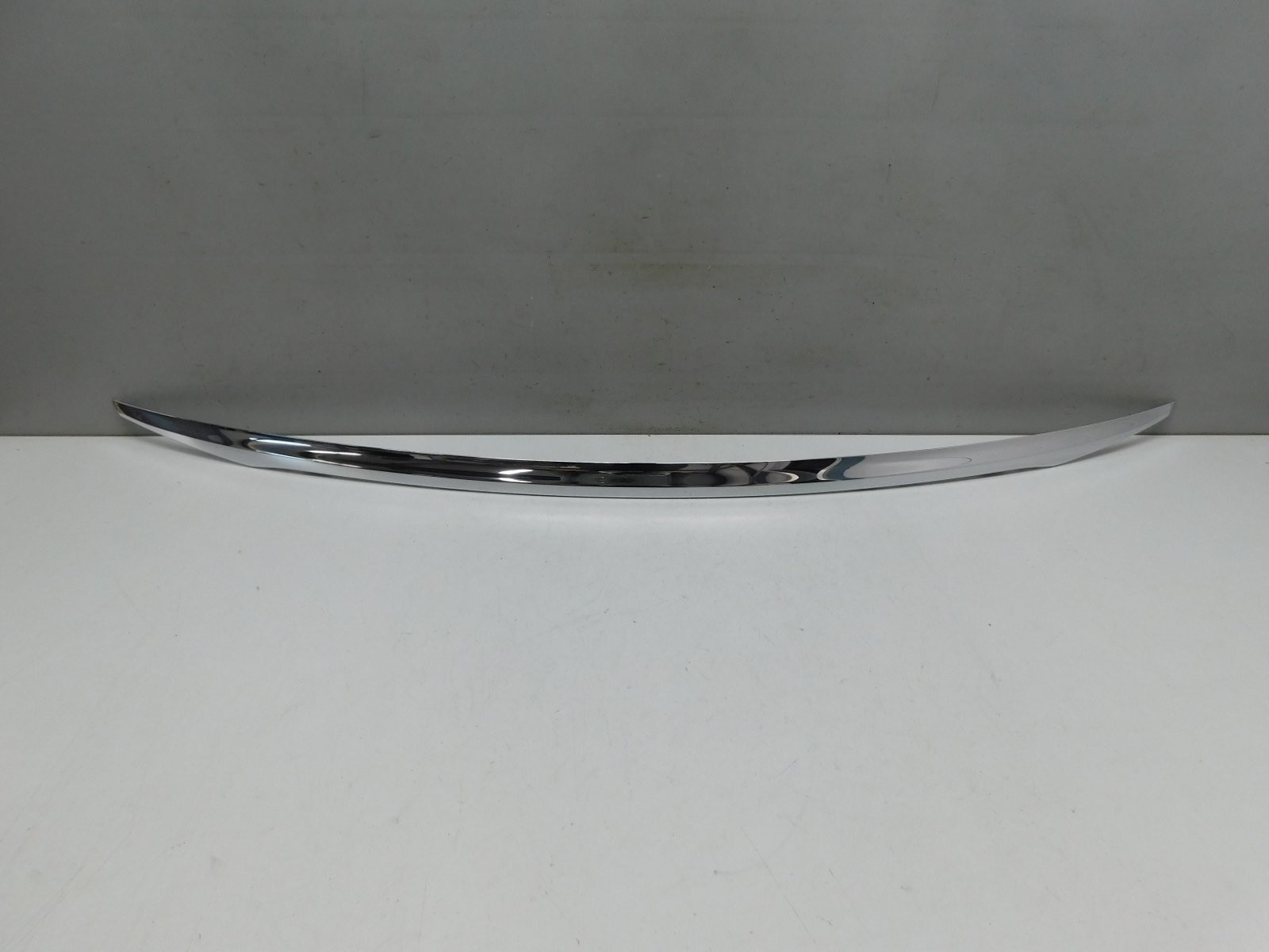 Молдинг крышки багажника Mercedes-Benz E-Klasse W213 2016>