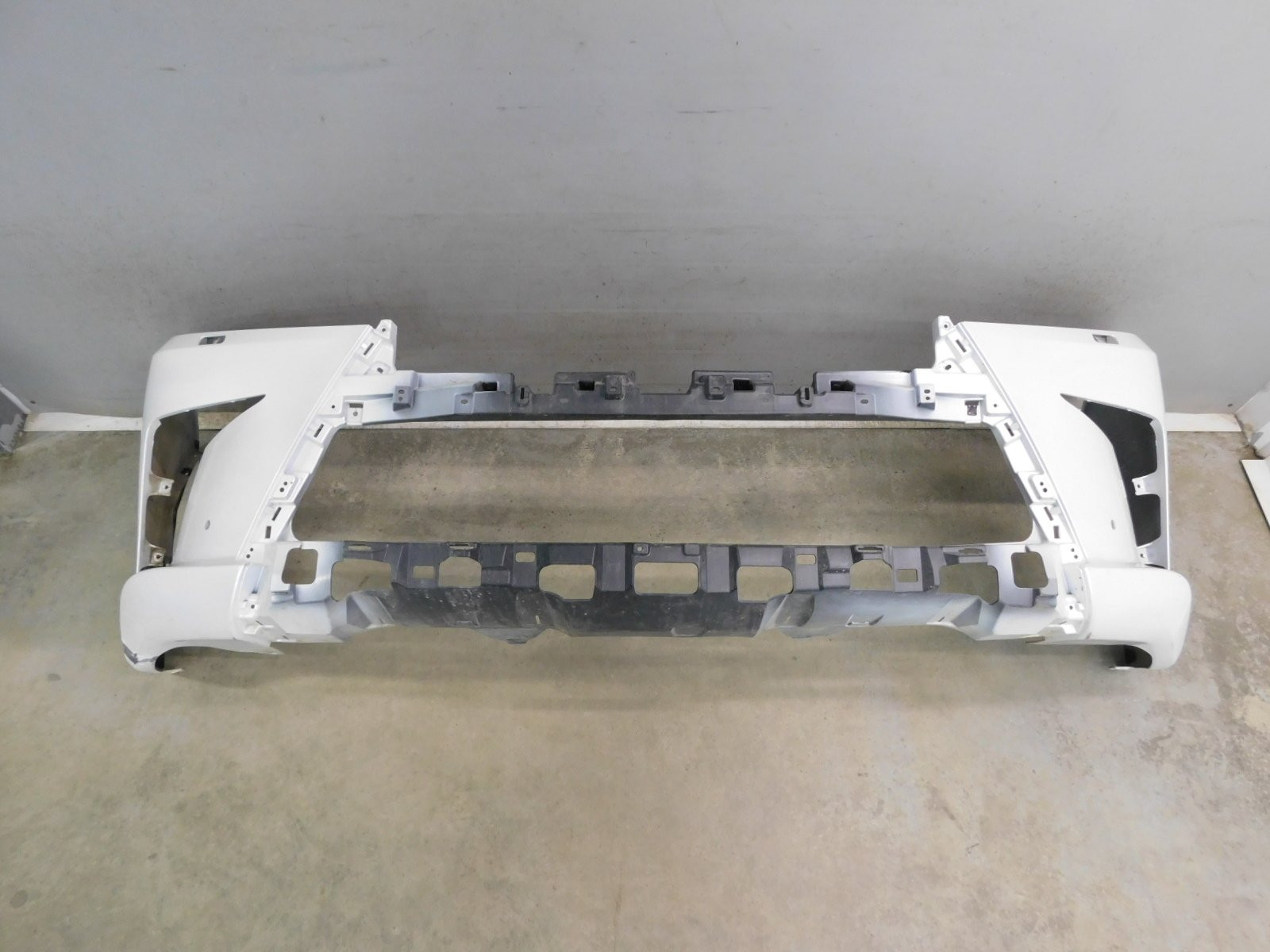 Бампер передний Lexus LX 570 (URJ200) 2007>