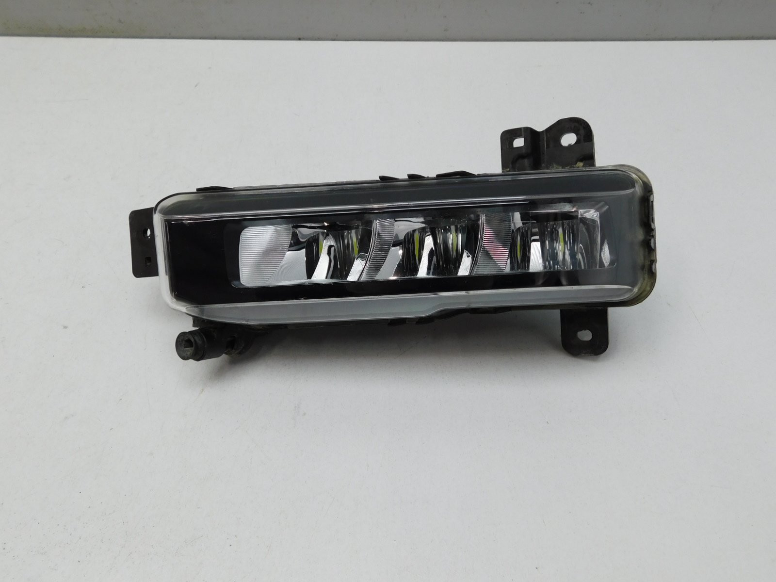 ходовые огни renault megane 3. 266055020r renault фара дневного света левая. ходовые огни чери тиго 4. дхо форд мондео 5. ходовые огни рено флюенс.