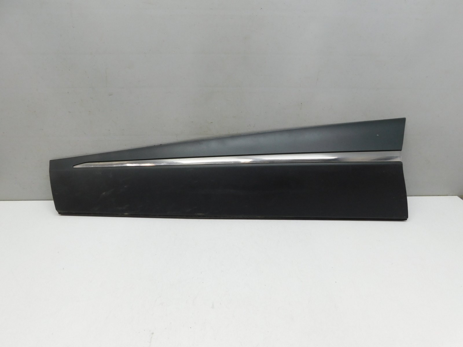 Накладка двери передней левой Renault Kaptur 2016>