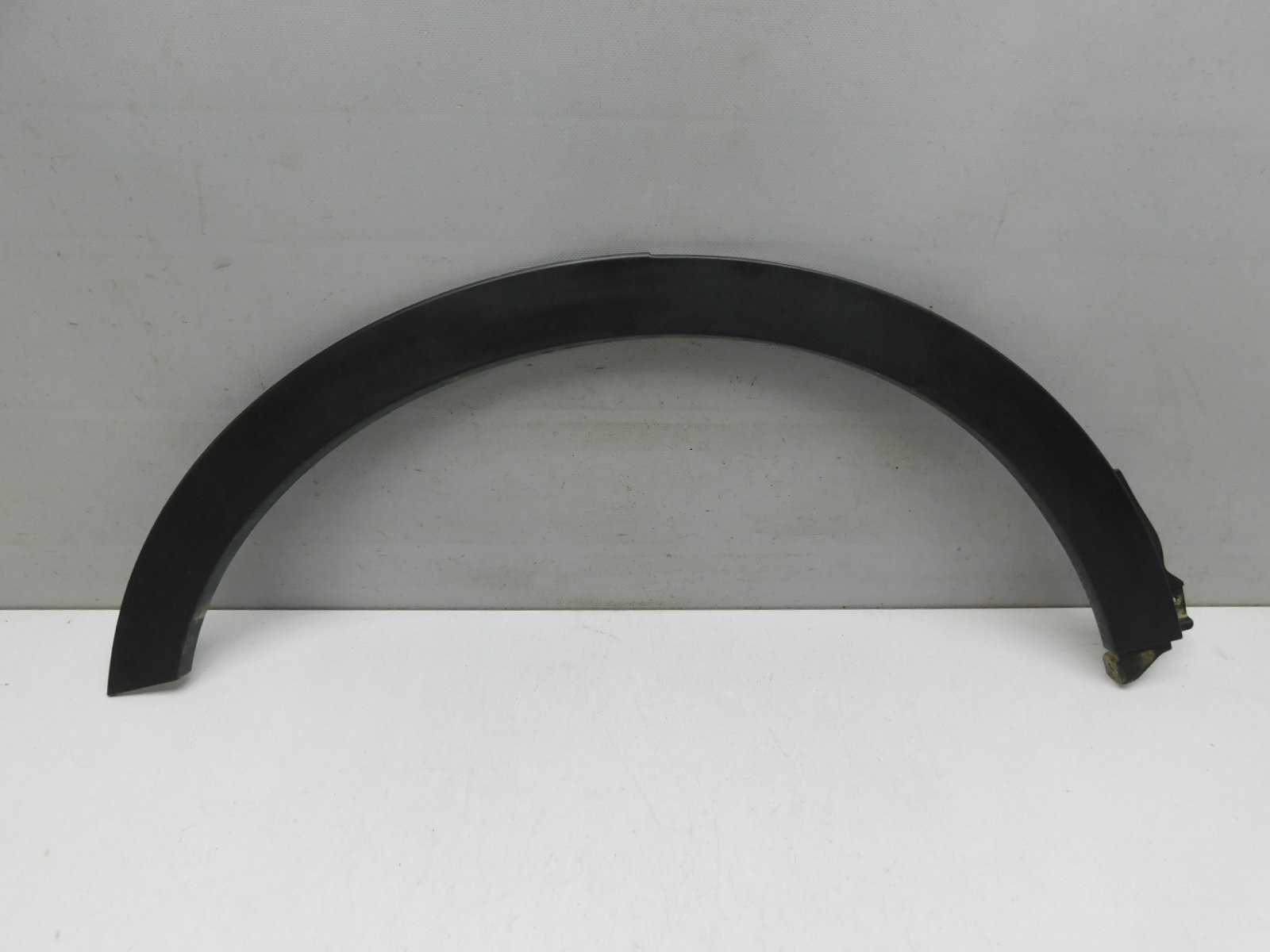 Накладка крыла заднего  правого Suzuki SX4 2013>