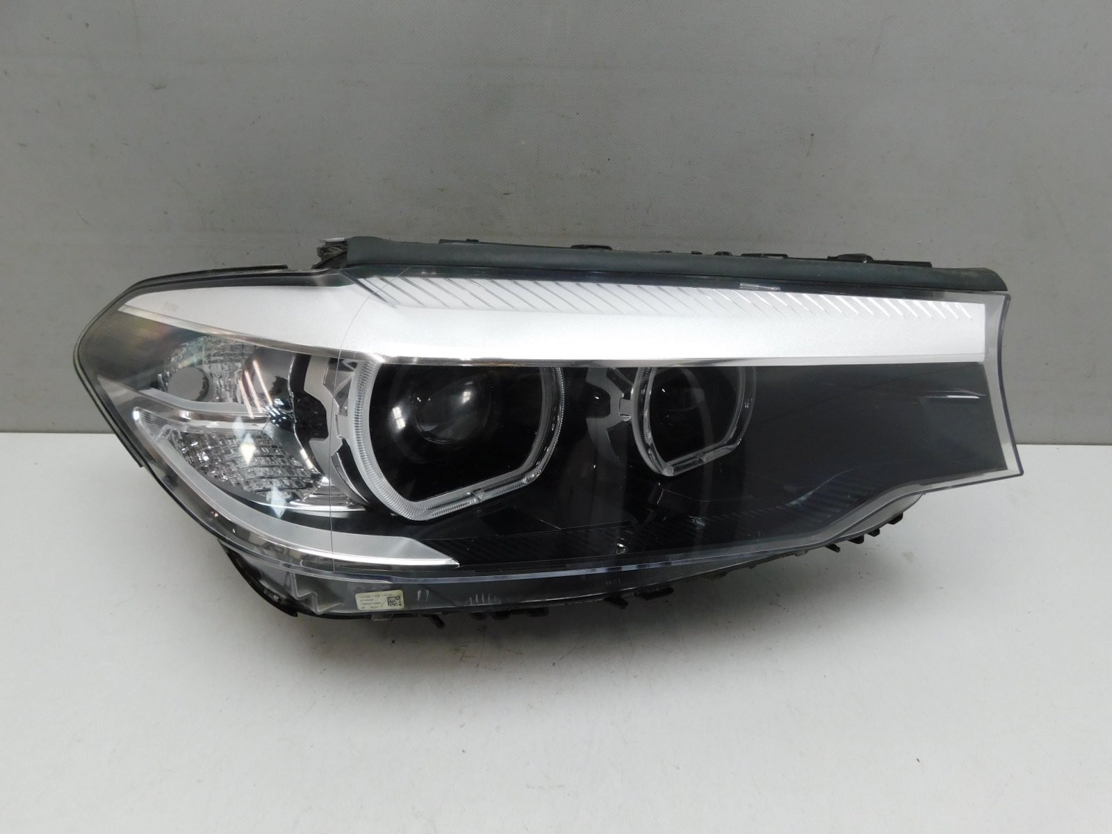 Фара правая BMW 5-серия G30 2016>