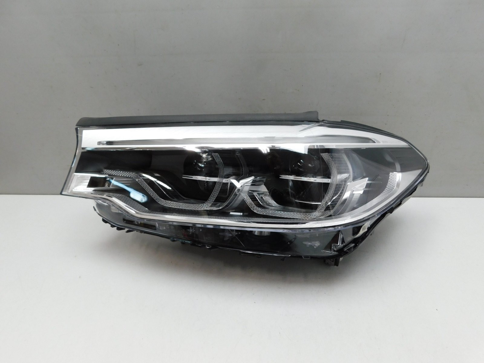 Фара левая BMW 5-серия G30 2016>