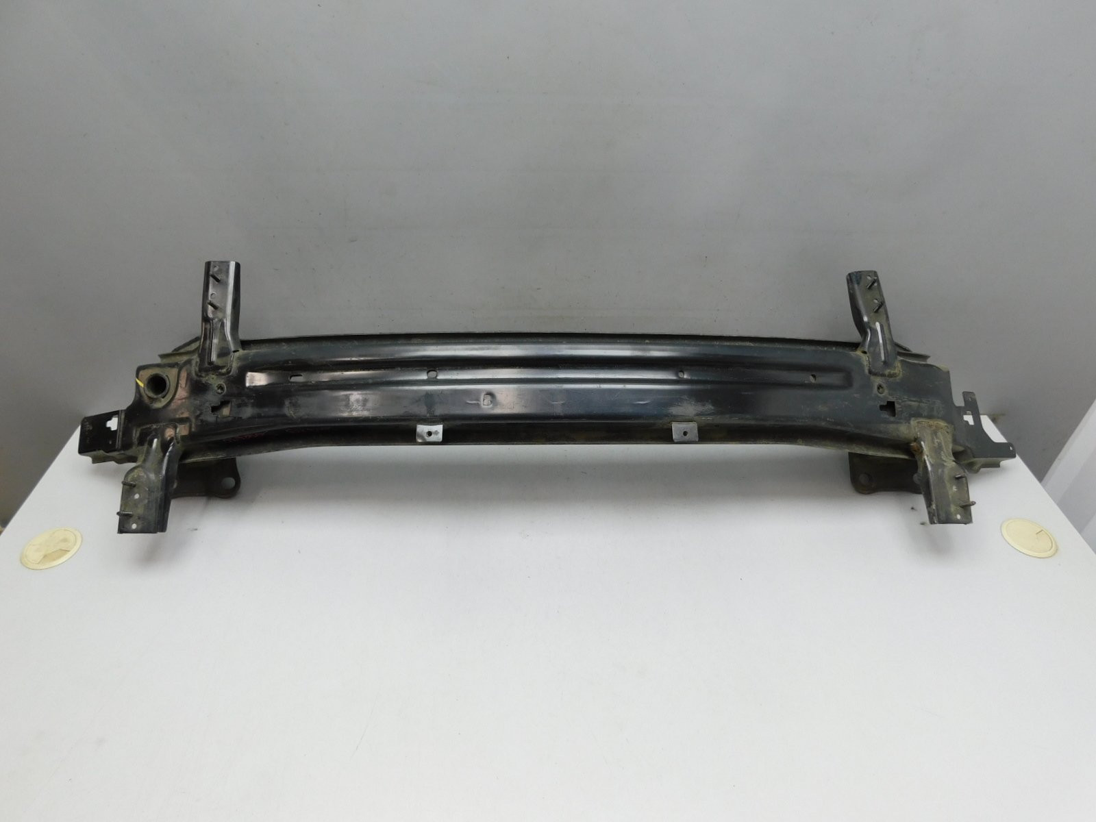 Усилитель переднего бампера Kia Sorento 2009>