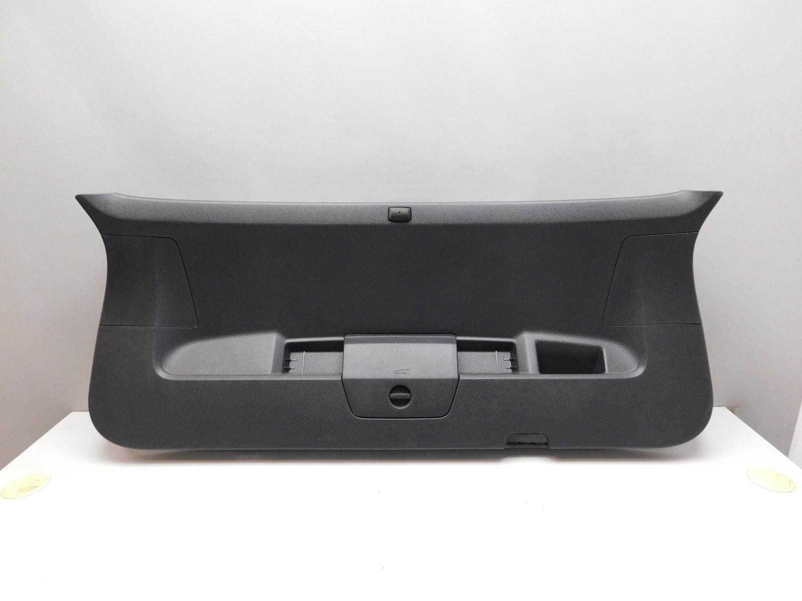 Обшивка двери багажника Volkswagen Tiguan 2017>