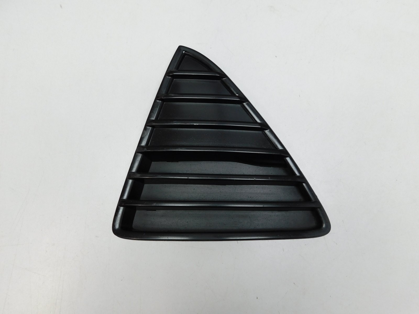 Решетка в бампер левая Ford Focus III 2011>