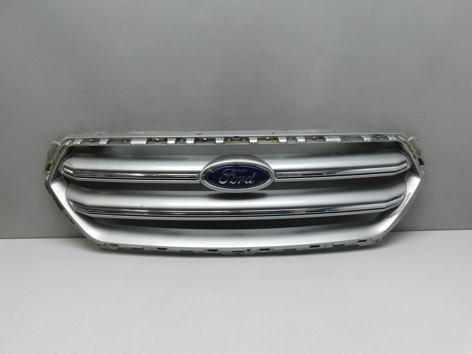 Решетка радиатора Ford Kuga 2012>