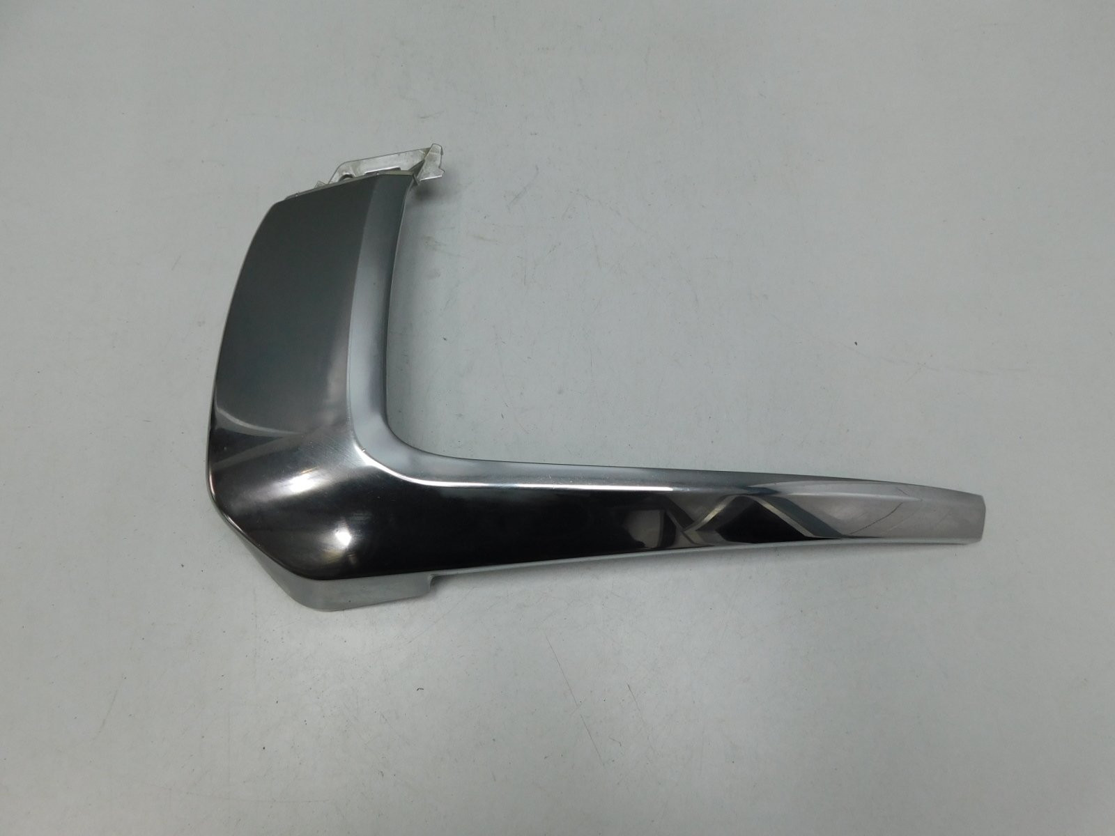 Накладка переднего бампера Mitsubishi Outlander 2012>