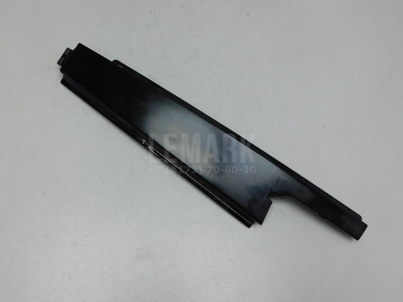 Накладка двери задней левой Land Rover Range Rover Evoque 2011-2019 BJ32255A81