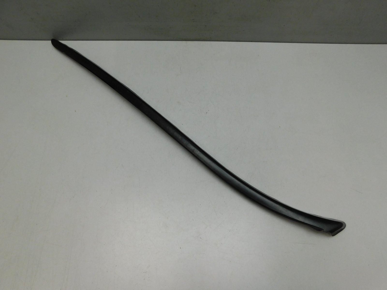 Молдинг лобового стекла Citroen C4 II 2011>