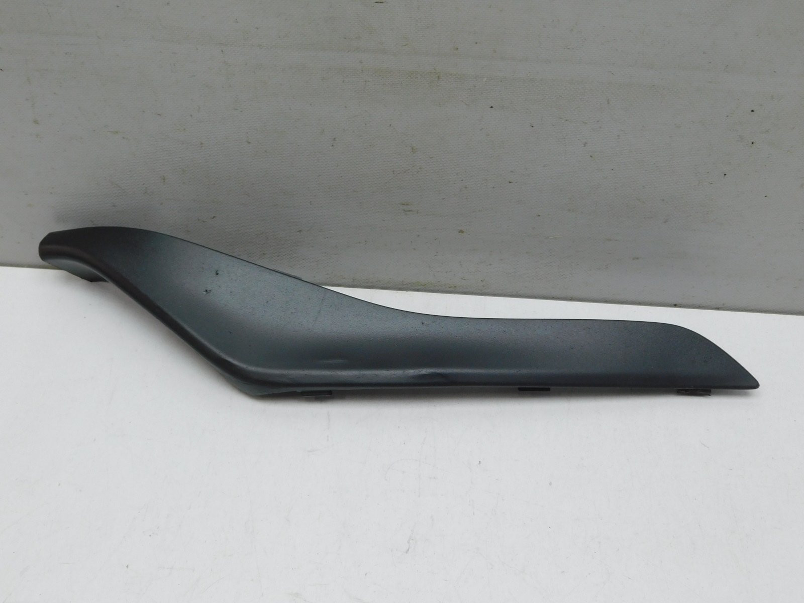 Накладка переднего бампера Volvo XC60 2008-2017