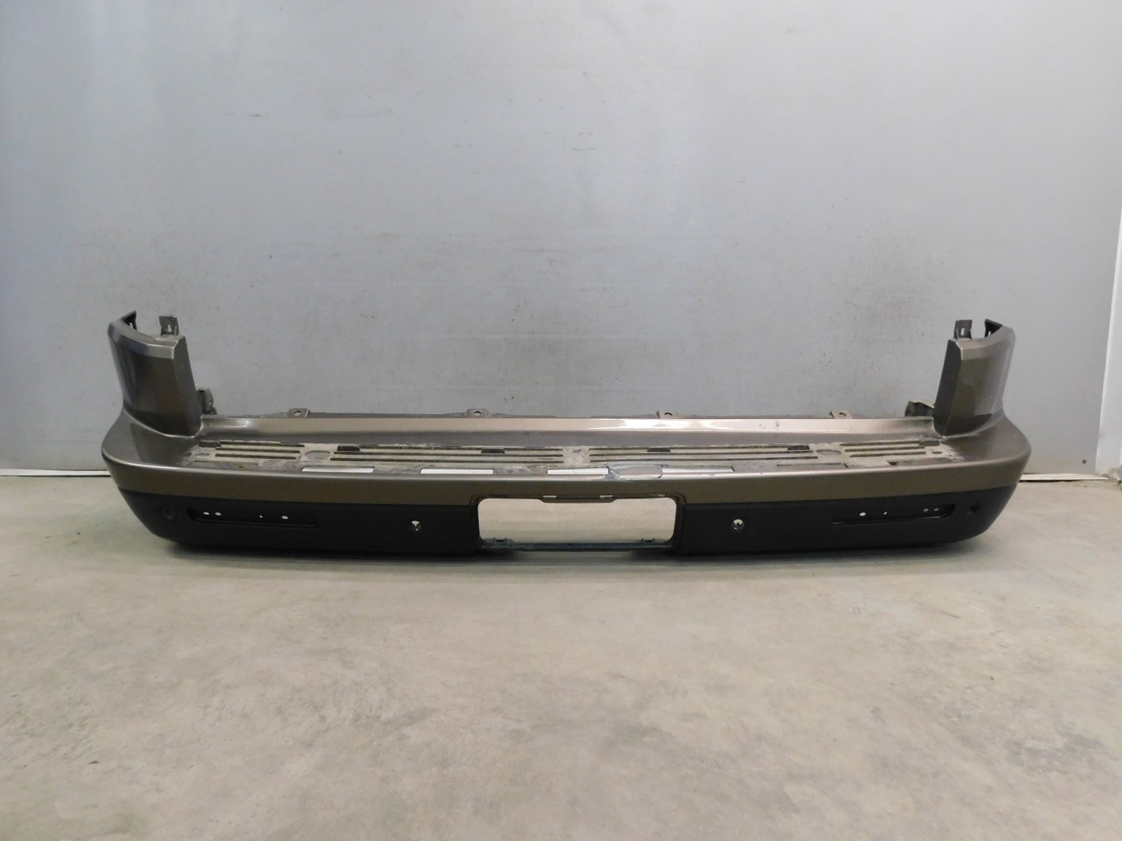 Бампер задний Land Rover Discovery IV 2009>