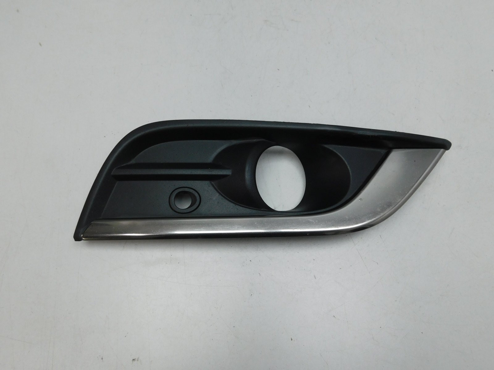 Решетка в бампер правая Renault Koleos 2017>