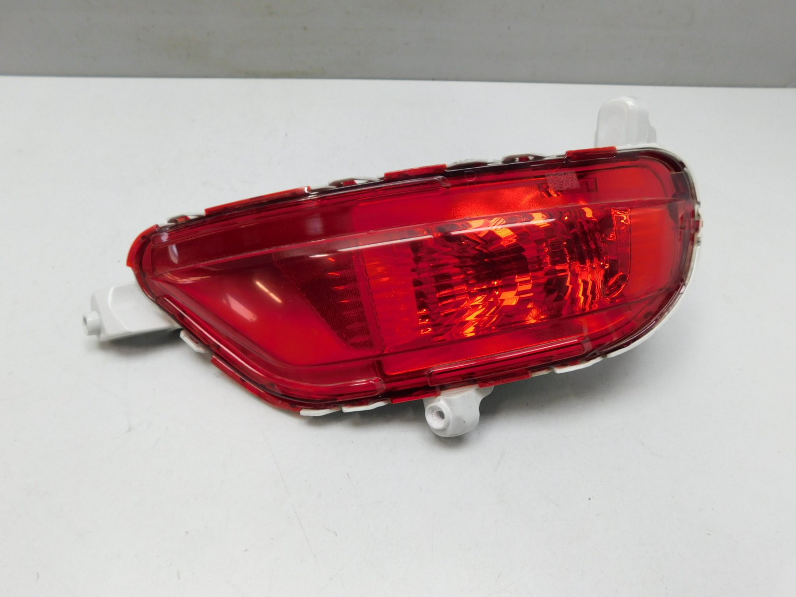 Фонарь задний в бампер правый Mazda CX 5 2017>