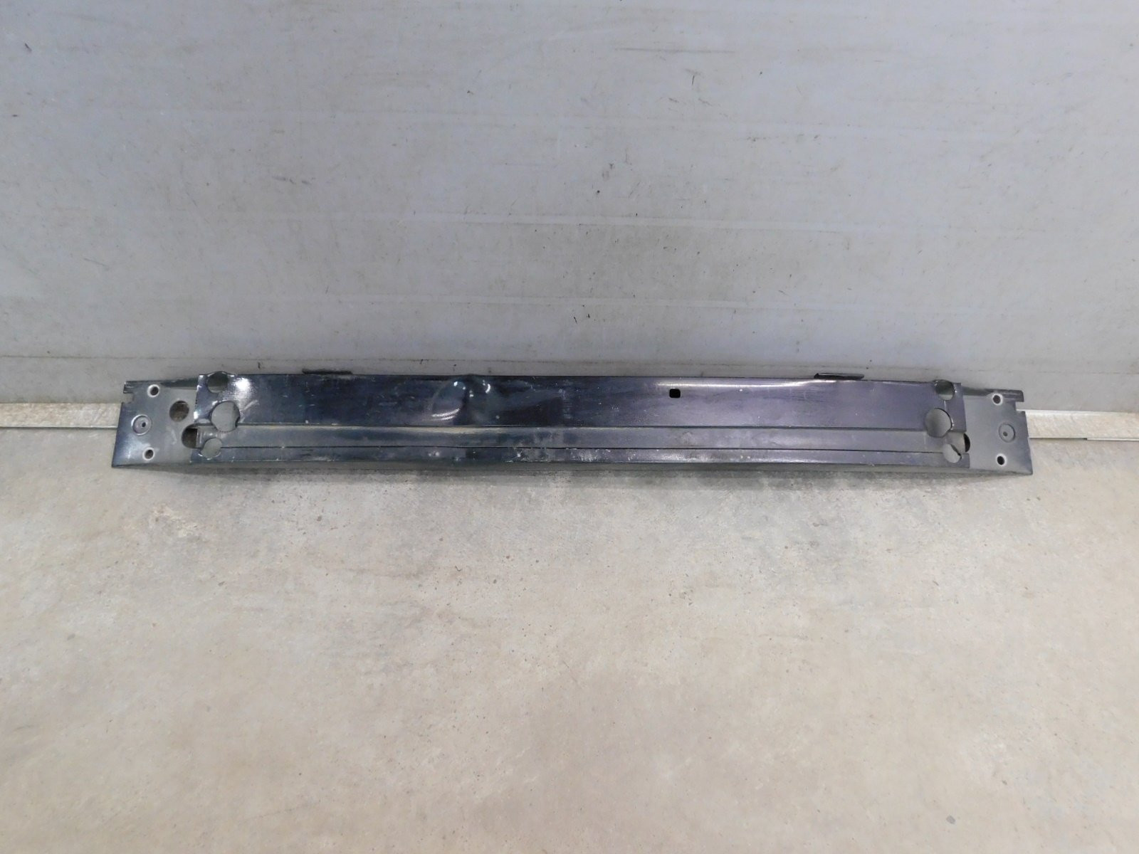 Усилитель переднего бампера Volvo XC90 2002-2015