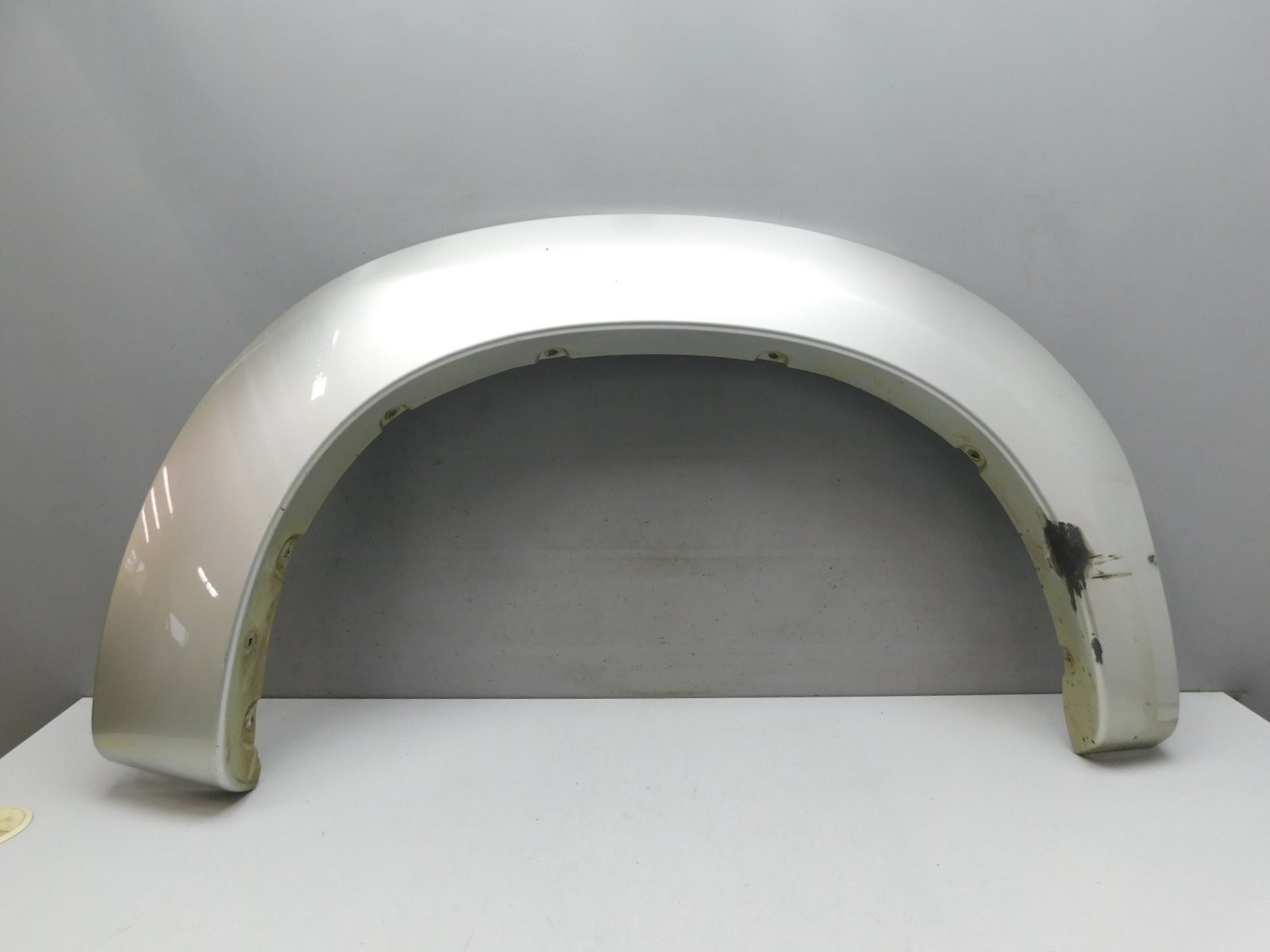 Накладка крыла заднего  правого Toyota Hilux 2005-2015