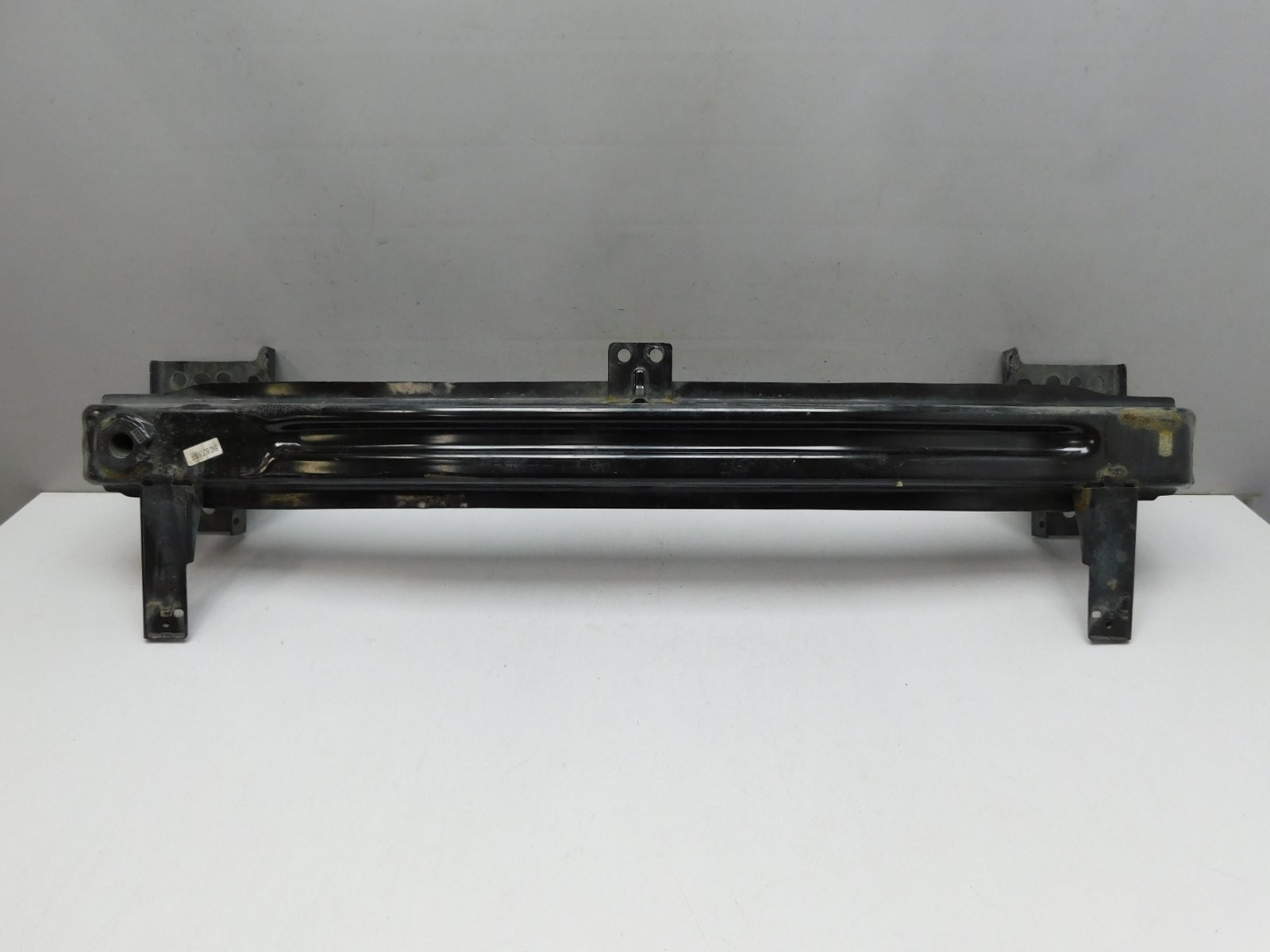 Усилитель переднего бампера Volkswagen Tiguan 2007-2017