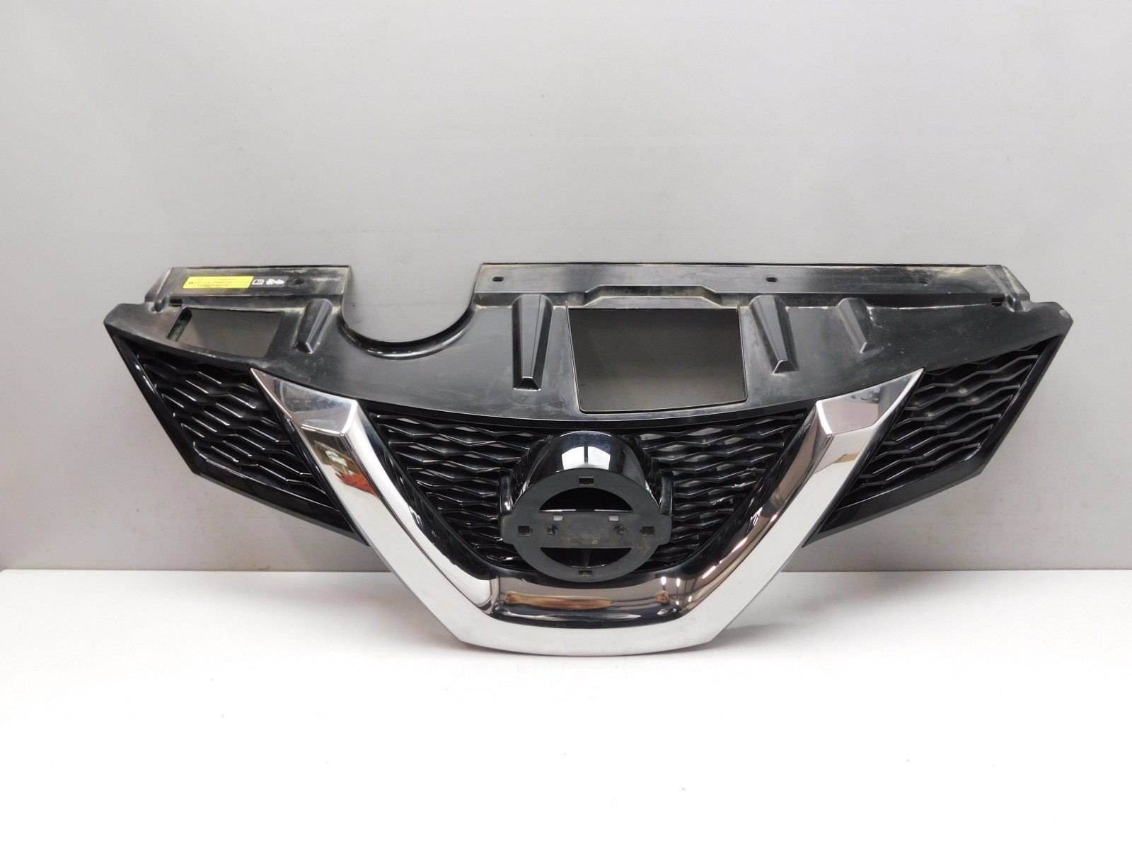 Решетка радиатора Nissan X-Trail (T32) 2014>