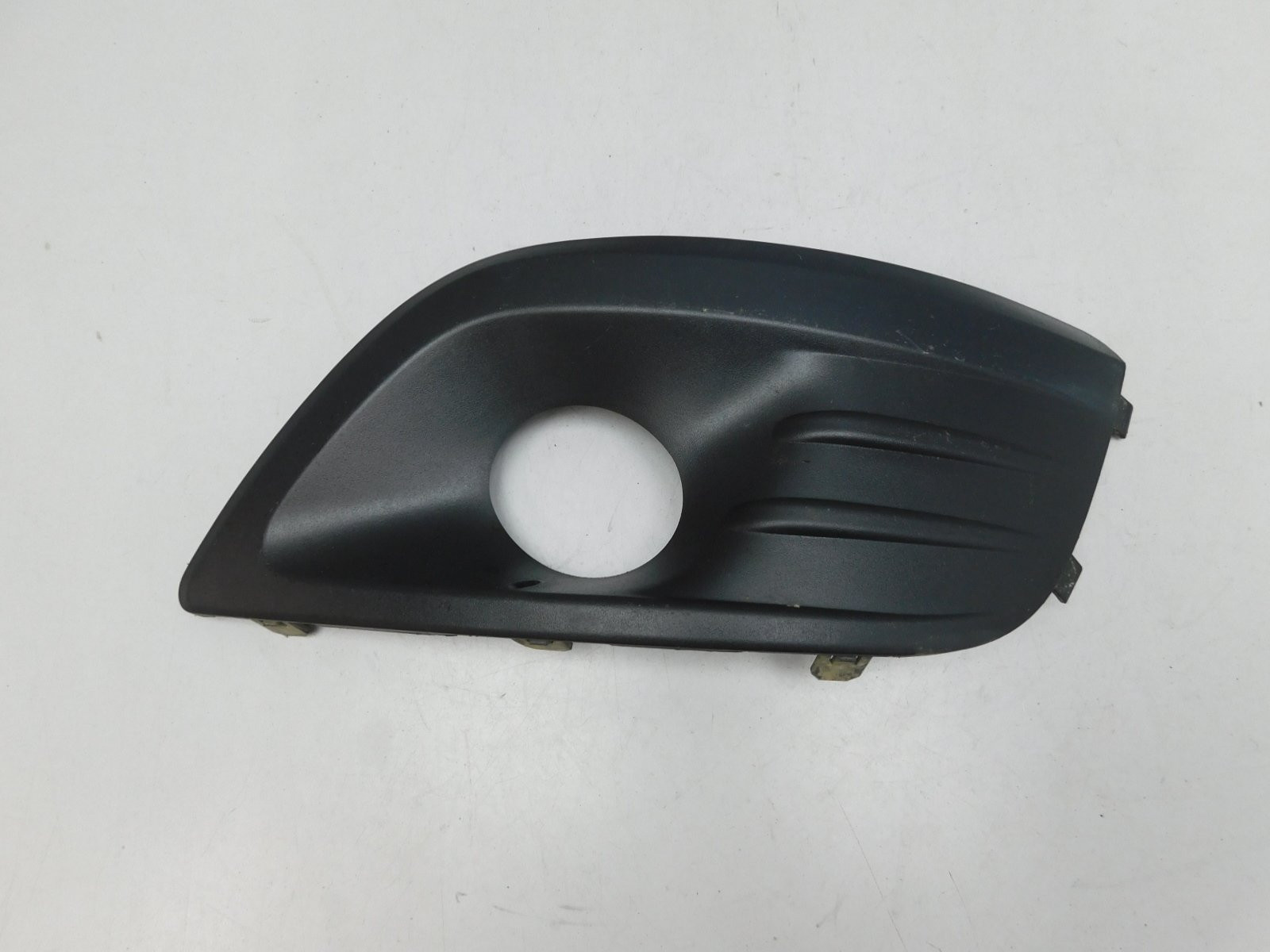 Решетка в бампер левая VAZ Lada Largus 2011>