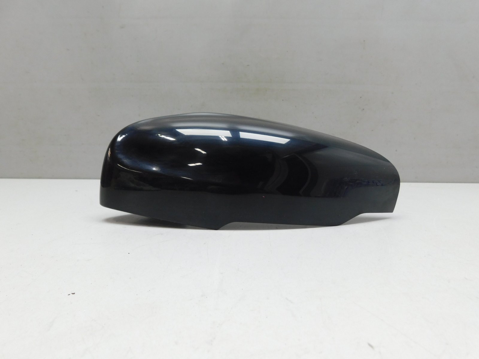 Накладка зеркала левого Volvo XC60 2008-2017
