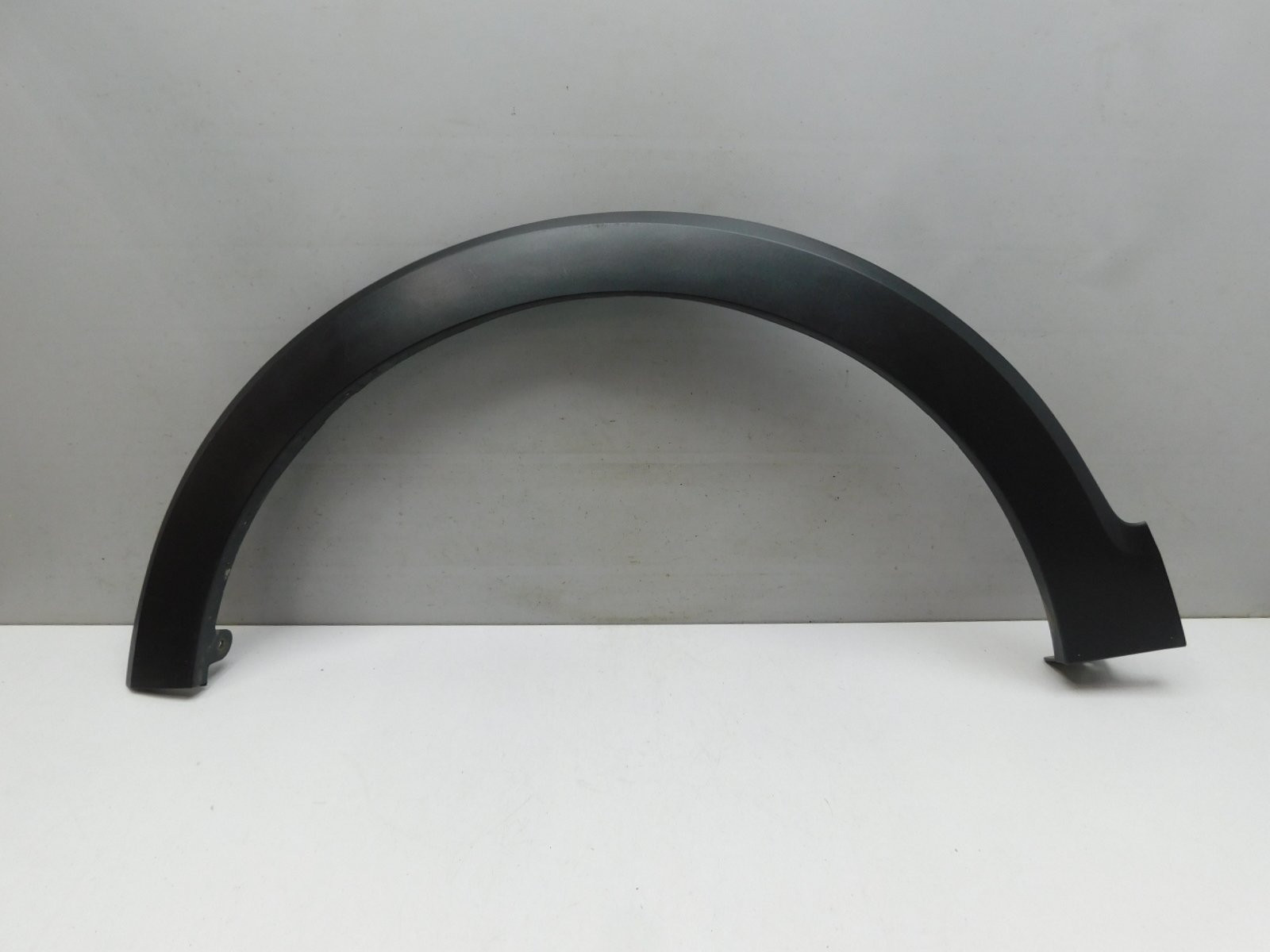 Накладка крыла переднего левого Renault Kaptur 2016>